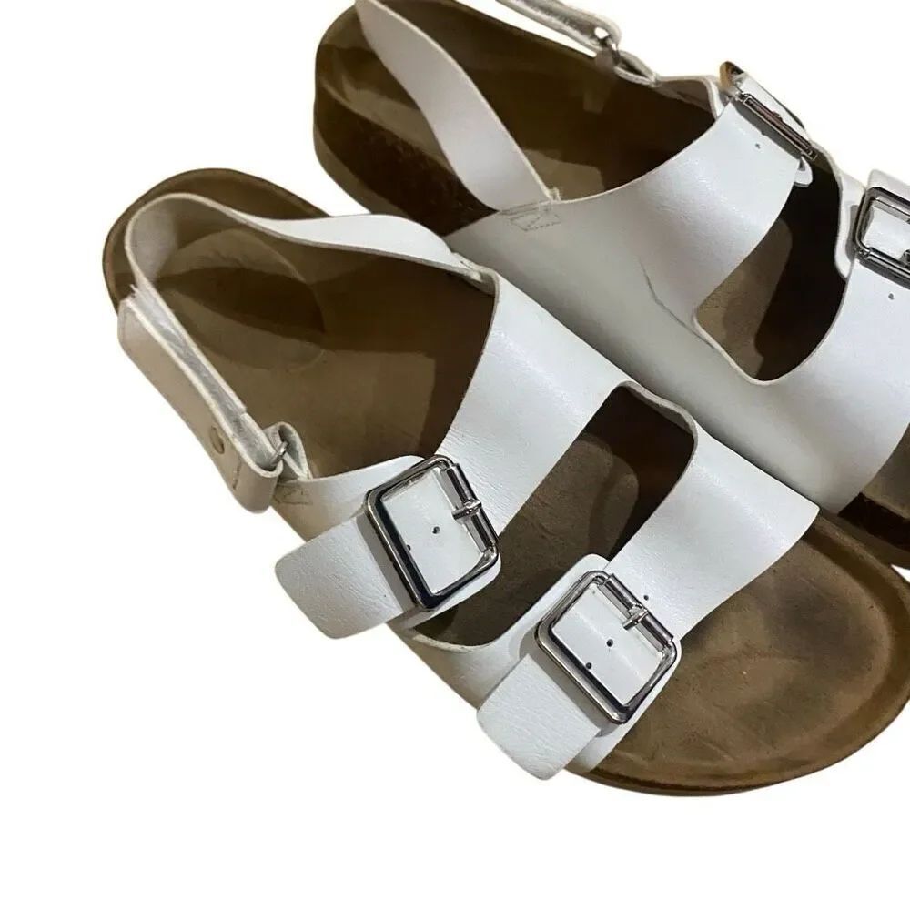 Time & Tru white size 9 sandals
